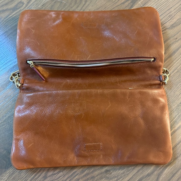 Tory Burch clutch with chain - Picture 2 of 2